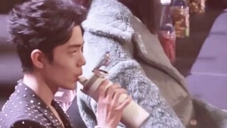 Xiao Zhan｜Tidak boleh minum air lain dengan santai di tempat umum! Paling aman adalah meminum air An