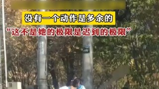 The girl is very skilled in tying her hair while riding a bike, and no action is superfluous. "This 