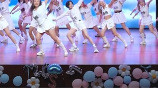 Tears welled up in my eyes! The 24 members of Southwest University Wii Korean Dance Troupe performed