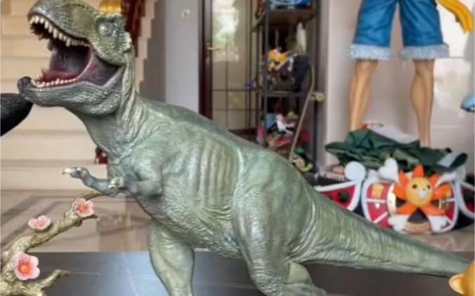 The perfect combination of the Jurassic overlord Tyrannosaurus Rex and the thousand-year-old craftsm