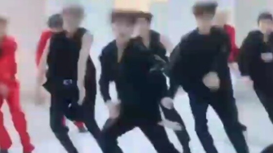 วงแร็ปเกาหลีใต้ Seventeen ยังคงแร็ปขณะถ่าย MV! เสียงของโฮชิเป็นอย่างไรบ้าง?