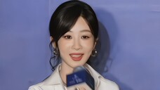 After Yang Zi interacted with fans, Zi Mi quickly left the stage! Yang Zi joked: If you run so fast,