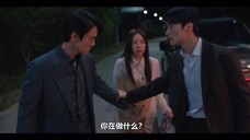 相佑前辈阻拦熙珠下车,熙珠半秒都没犹豫就开了车门跟白司彦离开了,前辈你输得好惨啊!