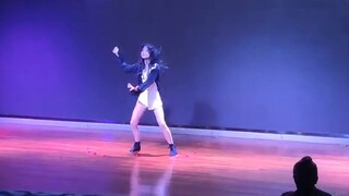 Ami memenangkan medali emas di kompetisi tari sekolah! Berdansa mengikuti tiga lagu favoritku: Kolab