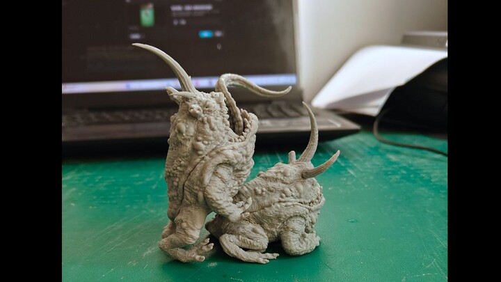 Warhammer fans own golden toad
