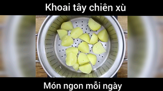 Khoai tây chiên xù