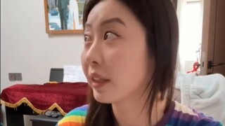 Apa yang Anda lakukan ketika Anda ingin istri Anda membelikan sesuatu untuk Anda?