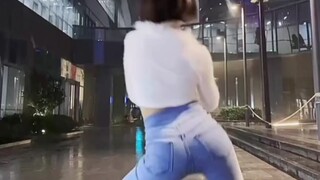 最强舞蹈生之舞蹈老师背影杀独舞！