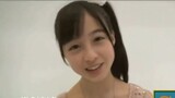 Kanna Hashimoto yang berusia empat belas tahun pasti tidak menyangka akan syuting iklan patung pasir