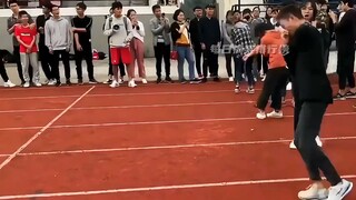 Hahahaha, điều này thực sự buồn cười