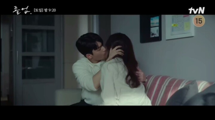A Very Romantic Sofa Kiss in " The Midnight Romance in Hagwon "