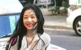 Lagu Ini untuk Sulli, "I Really Want to Love This World"