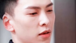 Who doesn't know the sexual tension of Jinzhong's modern outfit?