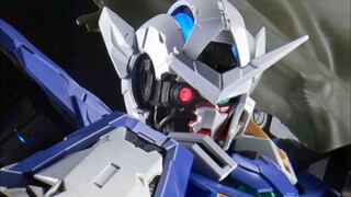 Gundam Exia Gundam piloted by Gundam. Face comparison of each level model of Mobile Suit Gundam 00