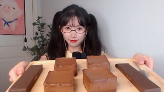 [ASMR] Memakan Kue Cokelat Lava