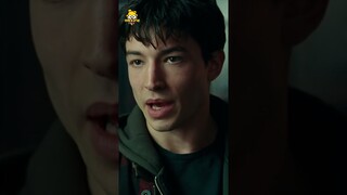 The Flash: Ezra Miller Lên Núi Võ Đang Luyện Công | meXINE