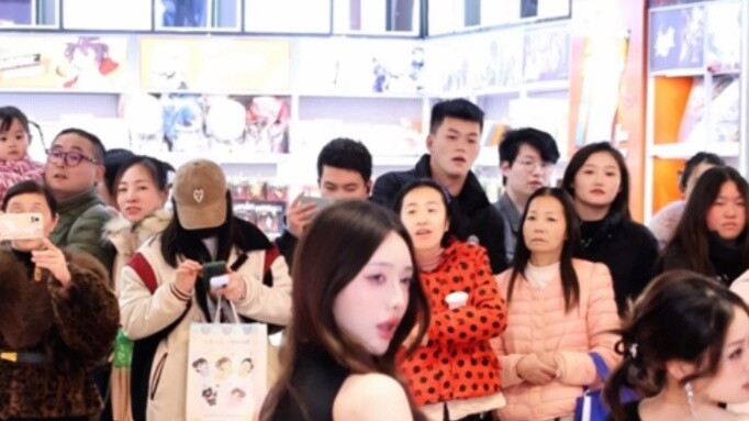 Xem thứ gì đó dành cho người lớn! Chương trình roadshow "Lễ trưởng thành" của Park Ji-yeon trực tiếp