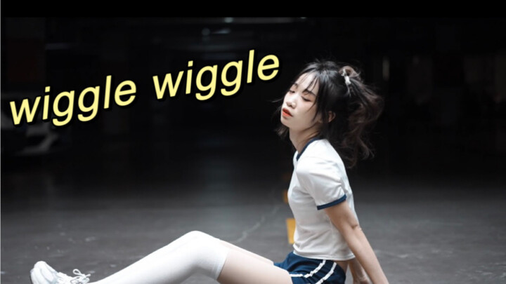 热辣运动风来袭～  一起来wiggle wiggle 想摇摆到你心里！