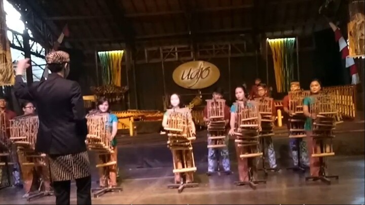 Pertunjukan keren di Bandung