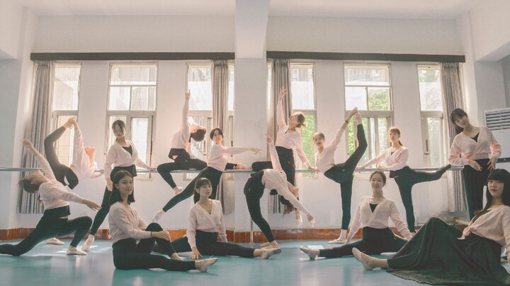 [MV nhạc mùa tốt nghiệp] Đoàn múa "Our Song" của Đại học Công nghiệp nhẹ Tứ Xuyên sử dụng "A Starry 