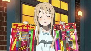 K-on! - Mugi being the cutest girl