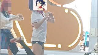 Rikka danced the love cycle on the dance (〃'▽'〃)