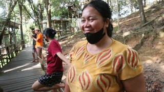 gadis Dayak❗❗ mengunjungi kebun binatang yang ada di Singkawang bersama ibunya almarhum bang jay