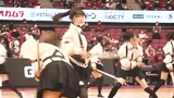 Para perempuan menampilkan "Formasi Tarian Pedang" Jepang.
