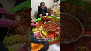 the best vegan kimchi you’ll ever try 😩🌶️#kimchi #kimchirecipe #vegankimchi #koreanfood #kimjang