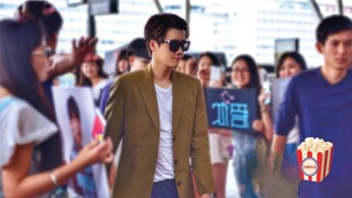 A man was dumped by his girlfriend but 5 years later, he became a famous and rich actor