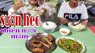 Sườn cọng chiên nước mắm lTâm Chè Vĩnh Long