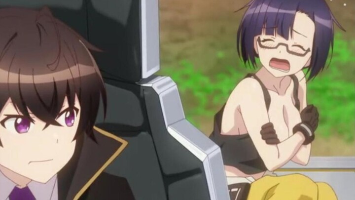 Have you ever seen a Gundam robot that shakes back and forth?