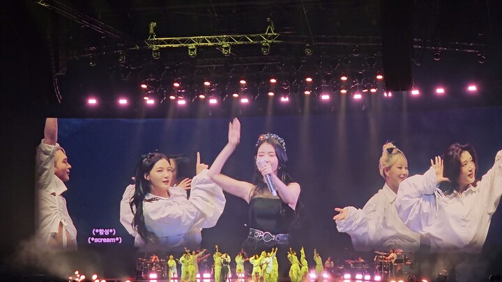 IU - Ah Puh + BBIBBI @ HEREH WORLD TOUR Berlin