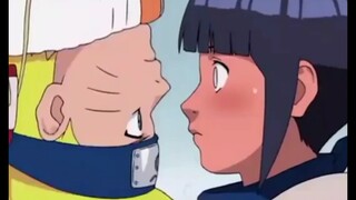 Sang putri pingsan saat Naruto memeluknya, lucu sekali, hahaha