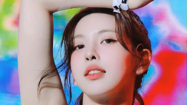 BAE กระโปรงแดง ทรงตรง OO