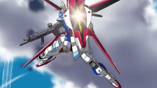 เมื่อเห็นว่าเขาไม่สามารถเอาชนะ "Mobile Suit Gundam SEED DESTINY" ได้ อาสึกะจึงขออุปกรณ์ใหม่จากที่บ้า