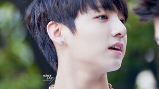 [Jungkook] Xin chào, tôi là Jungkook 16 tuổi, tôi rất cố gắng