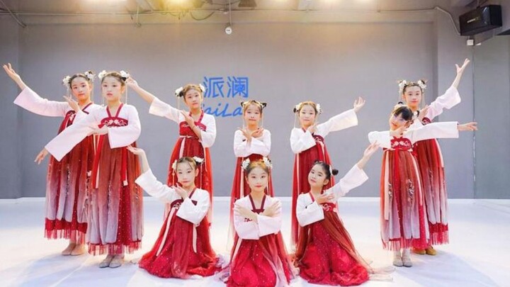 [Tarian Palan] Tarian Cina anak-anak "Rouge Makeup", melompat keluar dari berbagai jenis peri dan ko