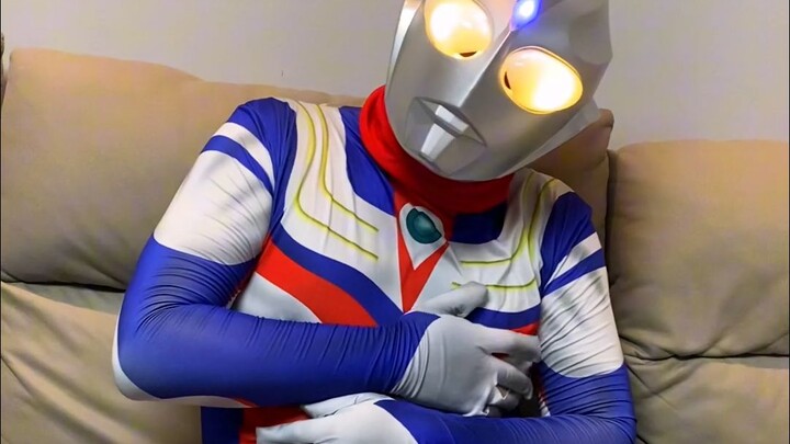 Brother Tiga was injured after encountering a powerful monster.