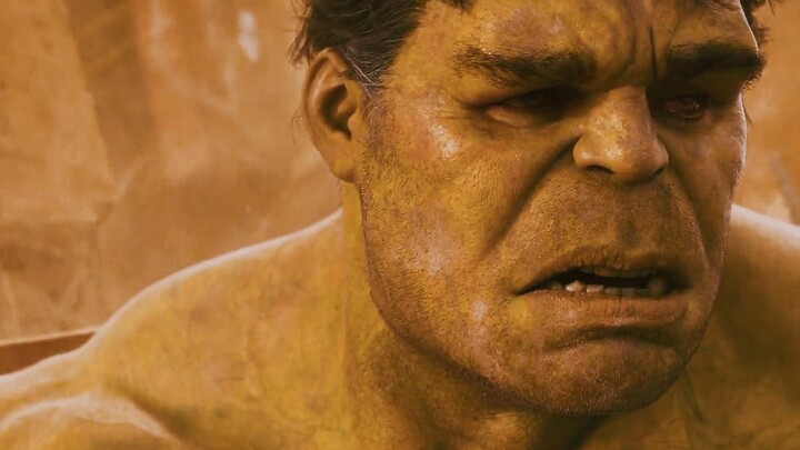 Hulk sebenarnya adalah anak kecil di hati, takut kesepian, tetapi juga ingin diakui!