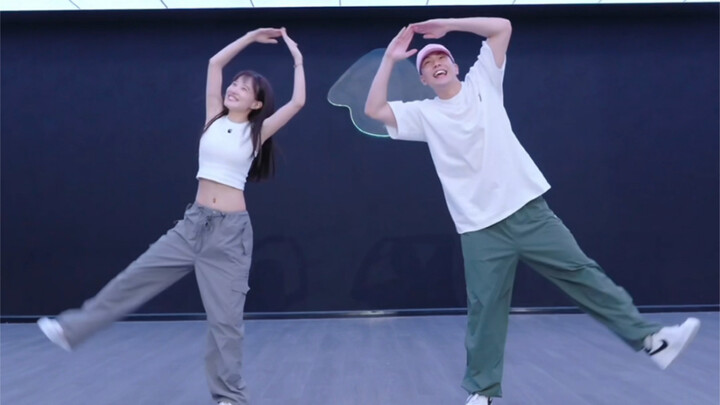Choreography of "Just Like" - Eat today's candy today!
