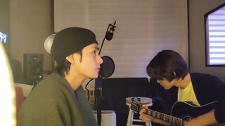 [042820] BTS TWITTER UPDATE ( TAEHYUNG SINGING )