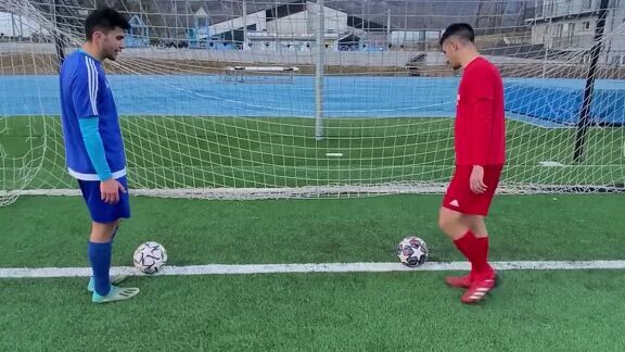 bạn chọn ai Messi hay cr7 ai thắng ai hơn