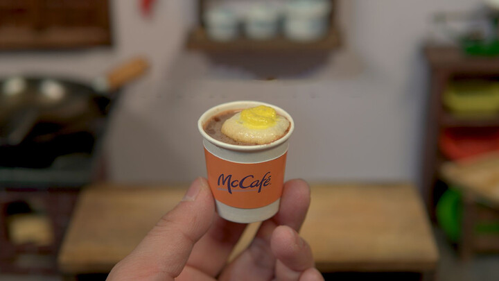 Tự làm món cà phê trứng giống của McDonald bằng bếp mini với giá 5 tệ