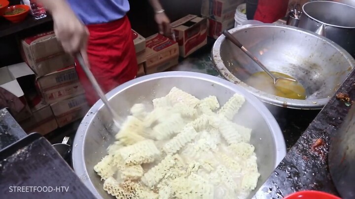 masak mie nyemek street food indonesia