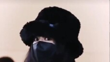 On December 6, Yang Zi left Beijing to return to the crew for filming. Everything went smoothly.