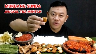 MAKAN JENGKOL TUA MENTAH IKAN ASIN SAMBAL MENTAH LALAPAN MENTAH IKAN TONGKOL BALADO #mukbang #asmr