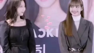 [JENLISA] Why Is the Atmosphere So Intimate?