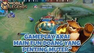 Gameplay si panda hanya bersenang-senang di lane of dawn