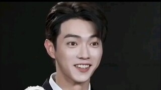 Xu Kai menebak bahwa suara nyanyian Yang Zi, Wu Jinyan, dan Tan Songyun, serta rekan saya bernyanyi 